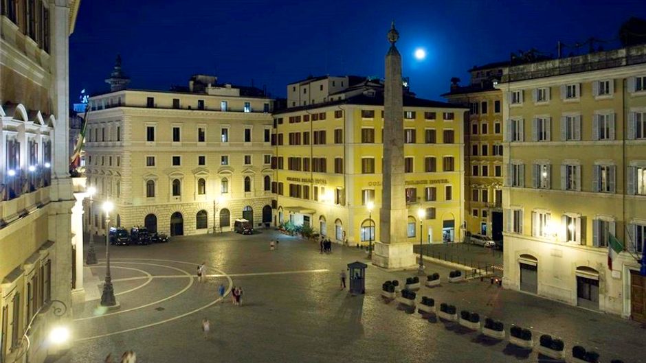 Colonna Palace Hotel Exterior