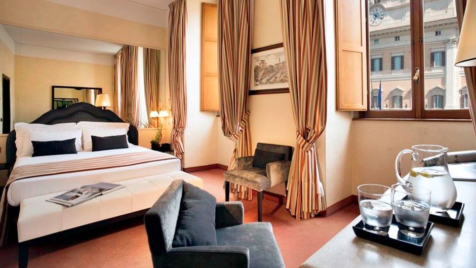 Colonna Palace Hotel Room