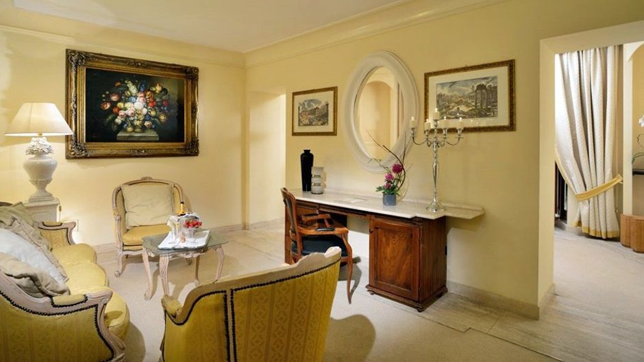 Colonna Palace Hotel Room