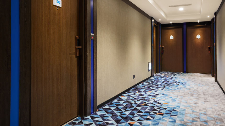 Holiday Inn Express Kaohsiung Love River Lobby