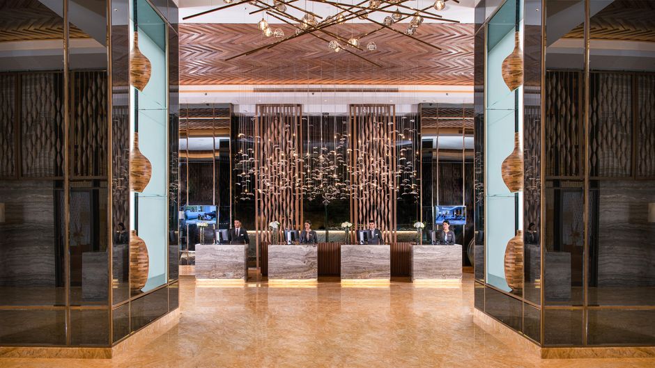 Al Jaddaf Rotana Suite Hotel Lobby