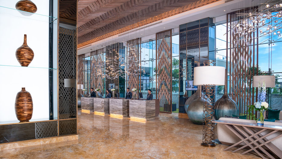 Al Jaddaf Rotana Suite Hotel Lobby