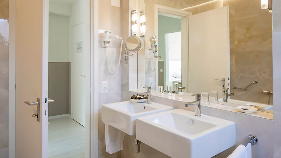 Hotel Ascona Room