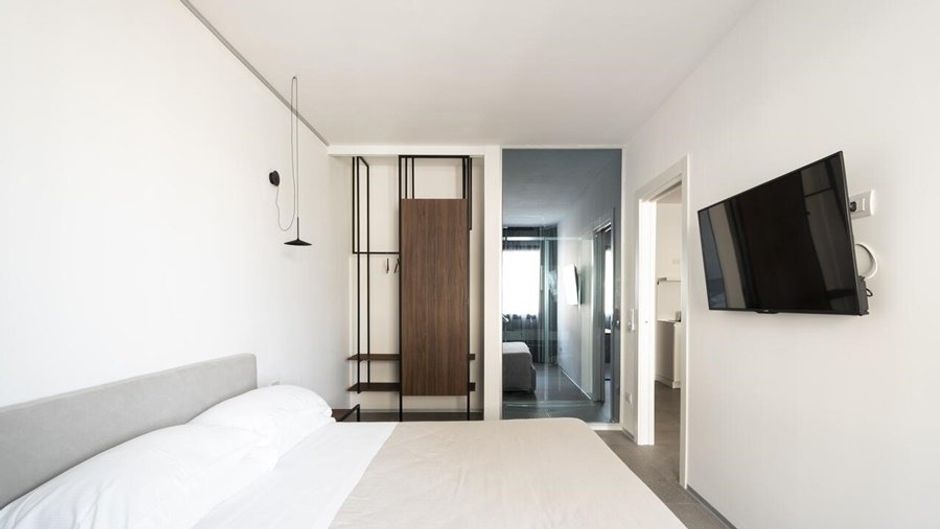 Alkamuri Posh Hotel Room