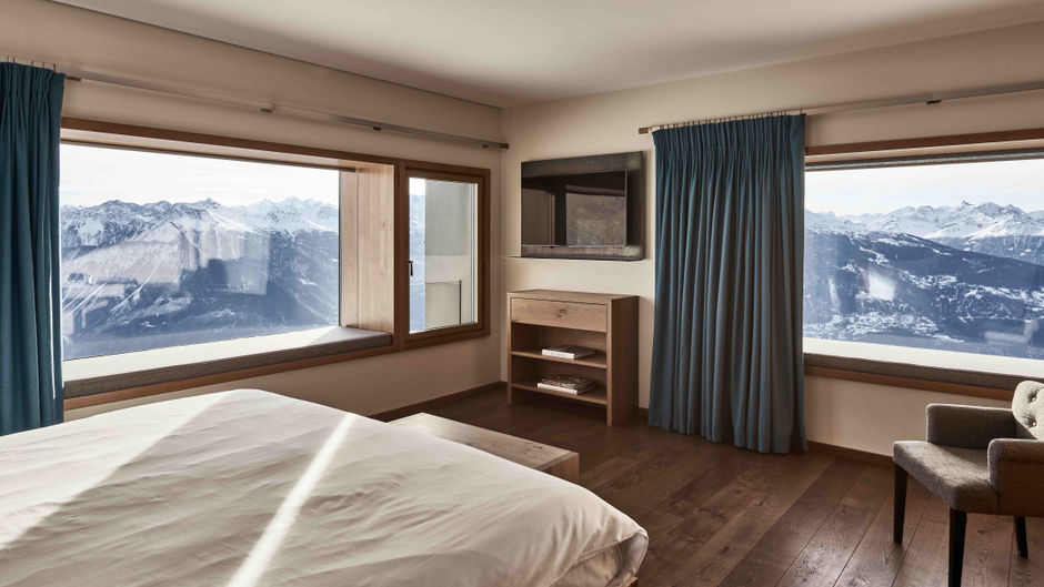 Chetzeron Hotel Room