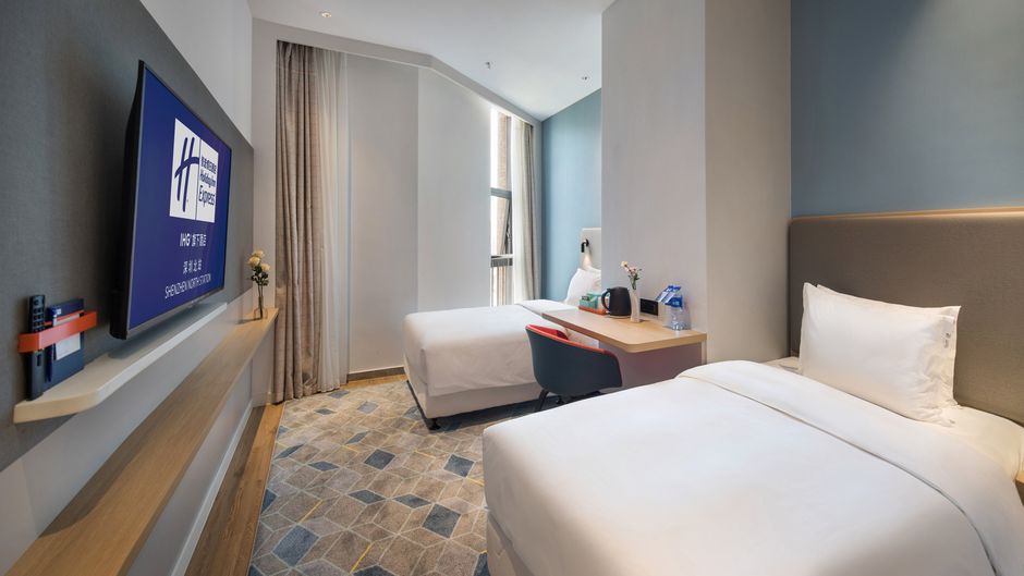 Holiday Inn Express North Station Room
