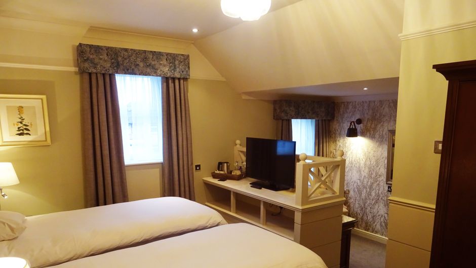 The Belmore Hotel Room