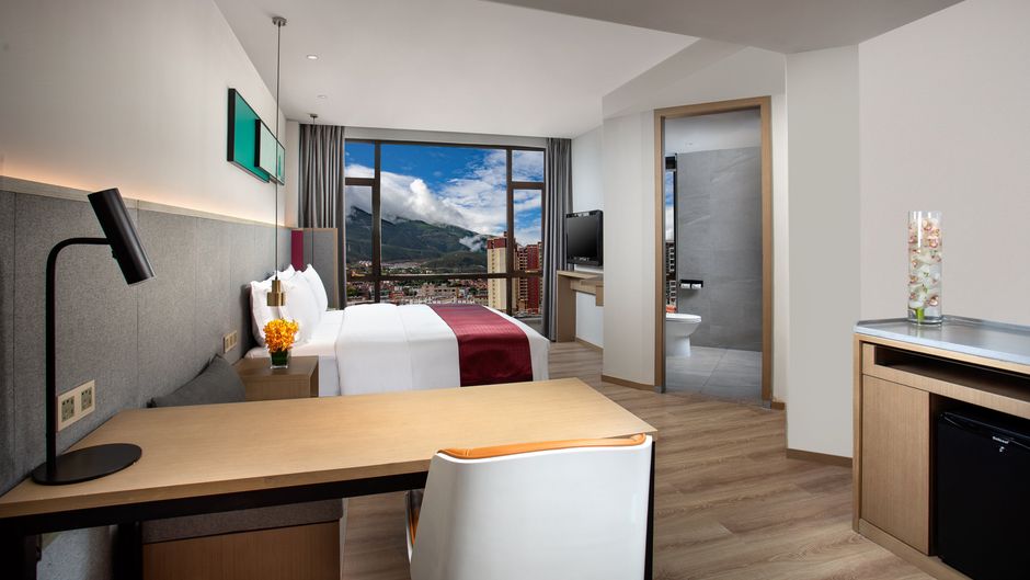 Holiday Inn Batang Room