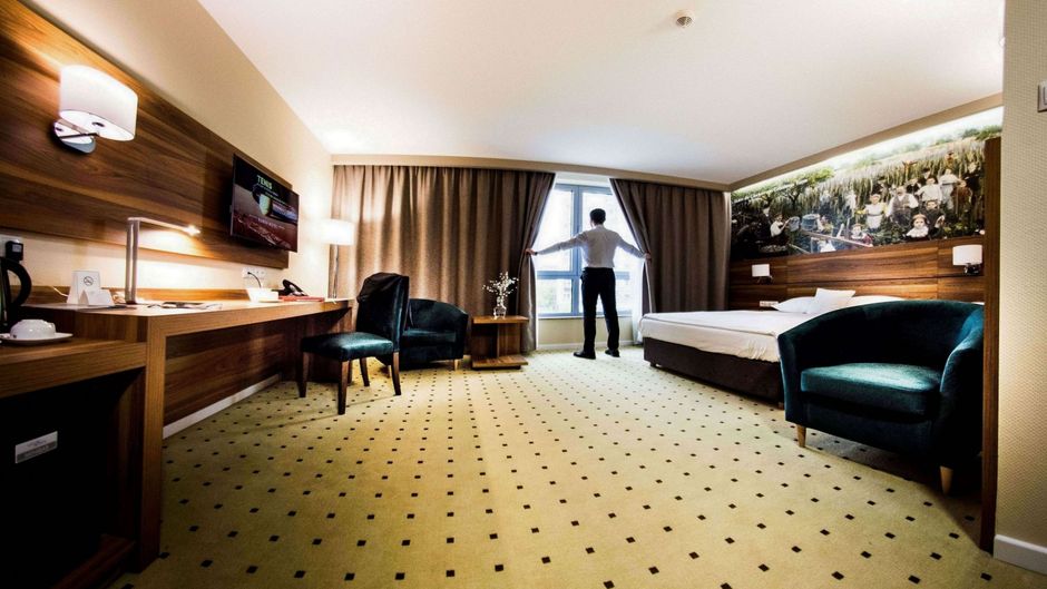Ruben Hotel Room