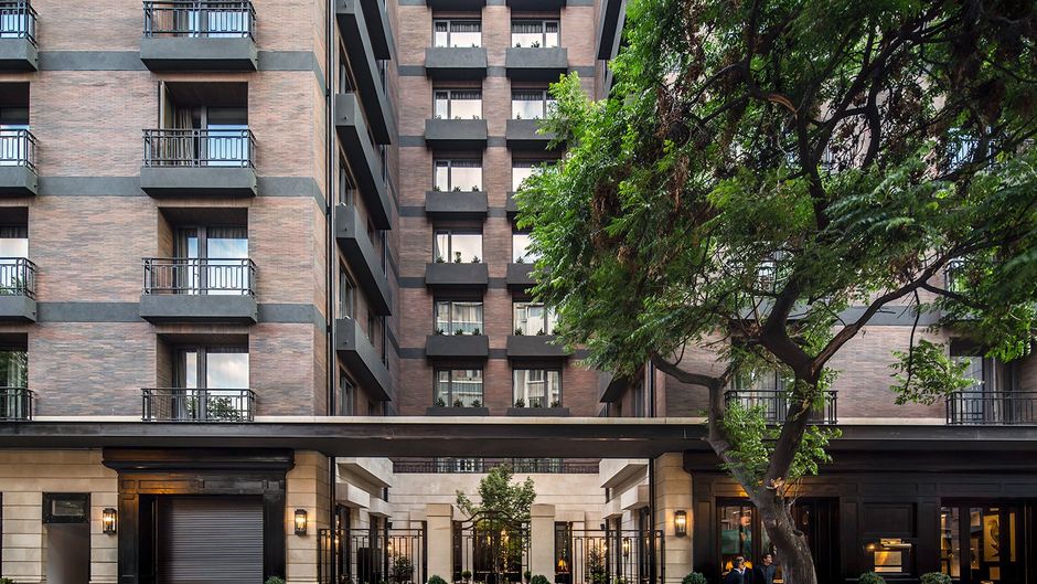 The Singular Exterior