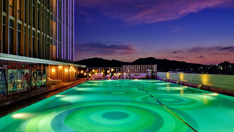 Holiday Inn Guangzhou South Lake Pool