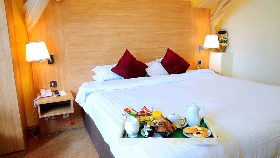 Queensgate Hotel Room