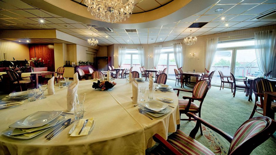 Gwarna Hotel Restaurant