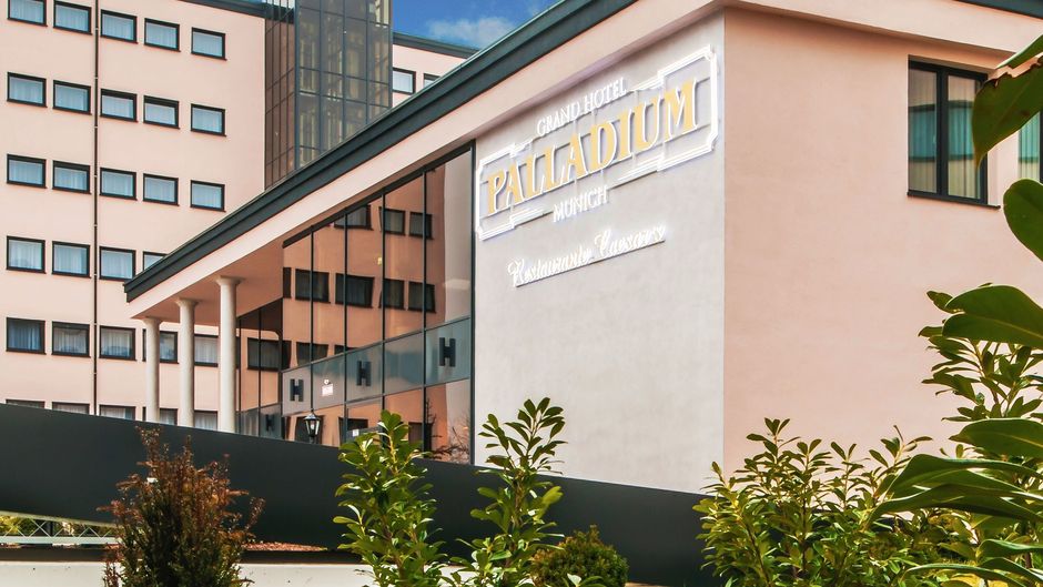 Grand Hotel Palladium Munich Exterior