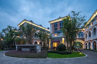 Hotel Indigo Heilong Lake