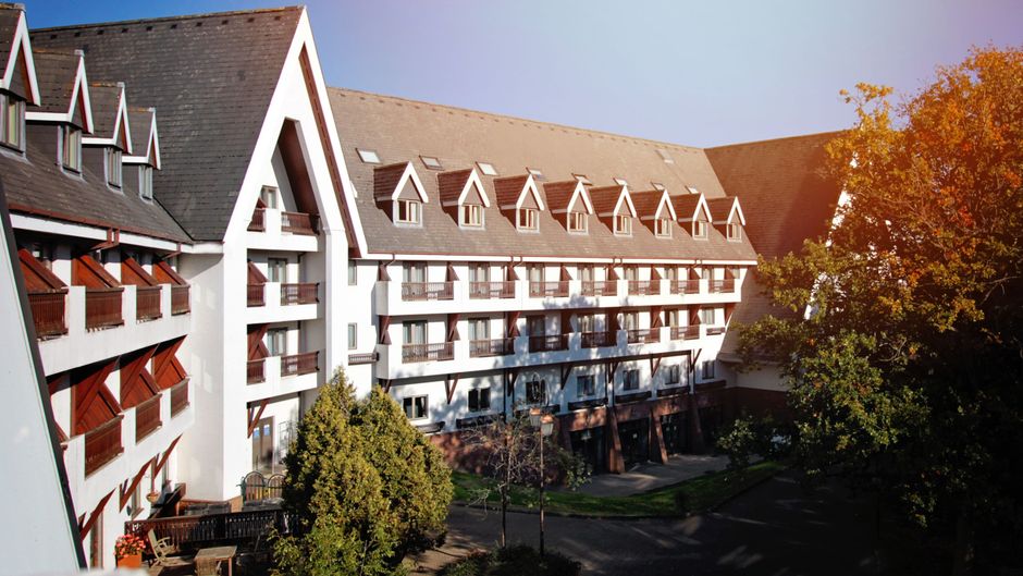 Coppid Beech Hotel Exterior