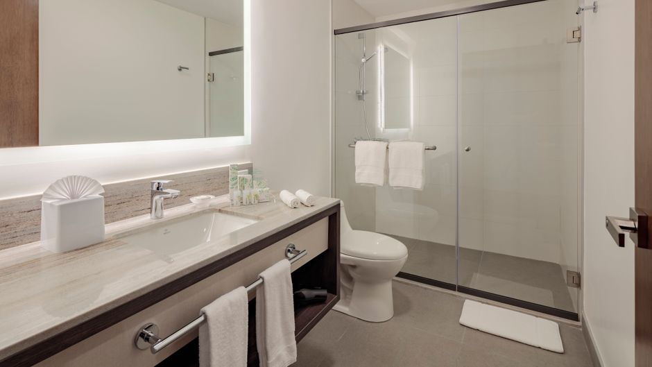 Holiday Inn Quito Airport Room