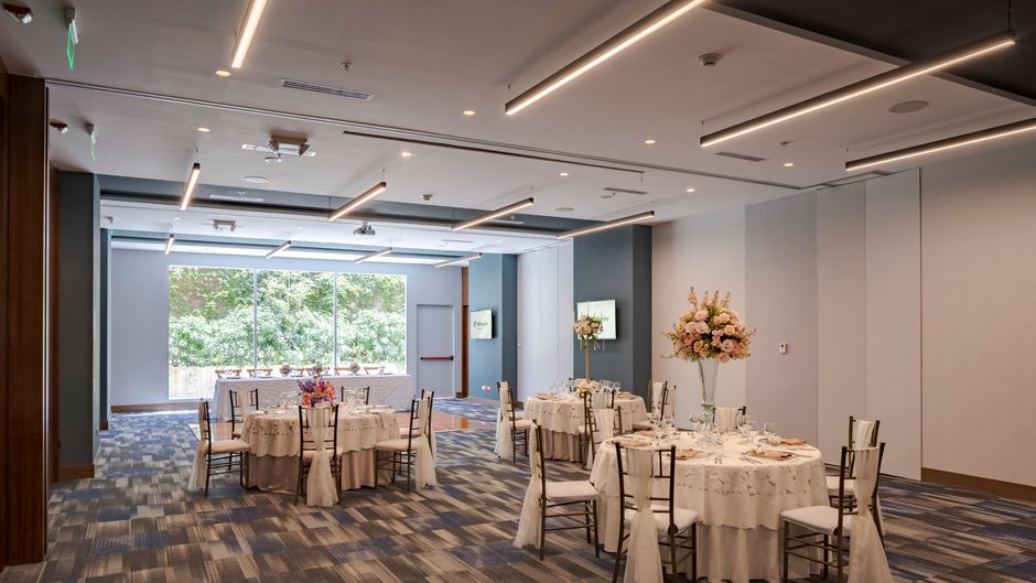 Holiday Inn Quito Airport Ballroom