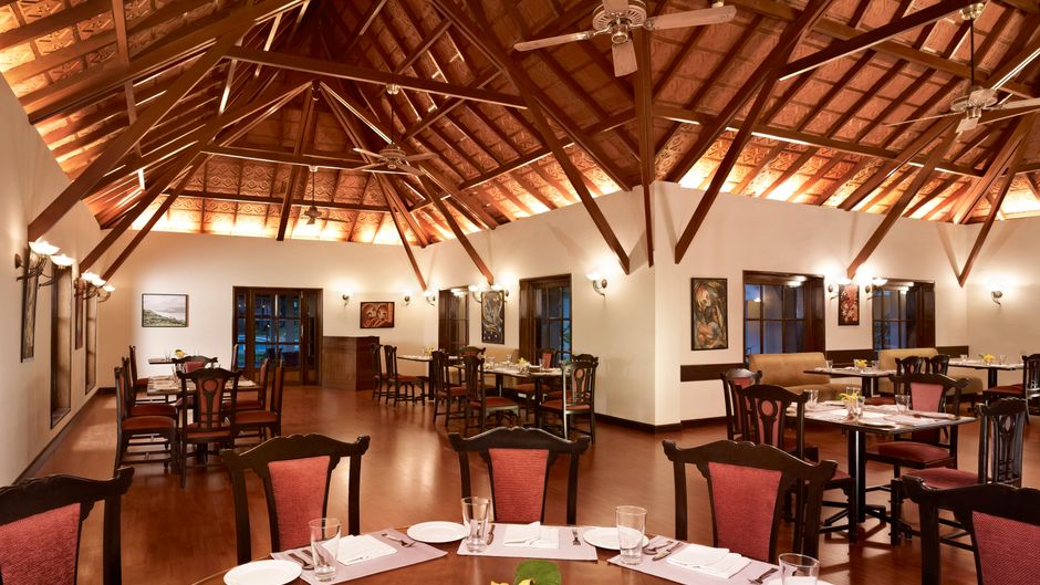 The Gateway Hotel KM Road Restaurant