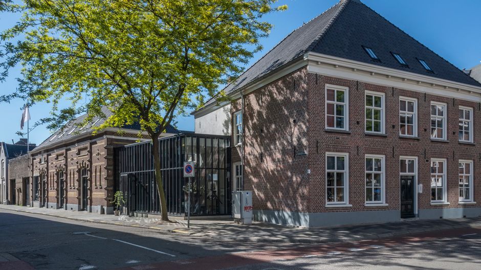 Kazerne Hotel Exterior