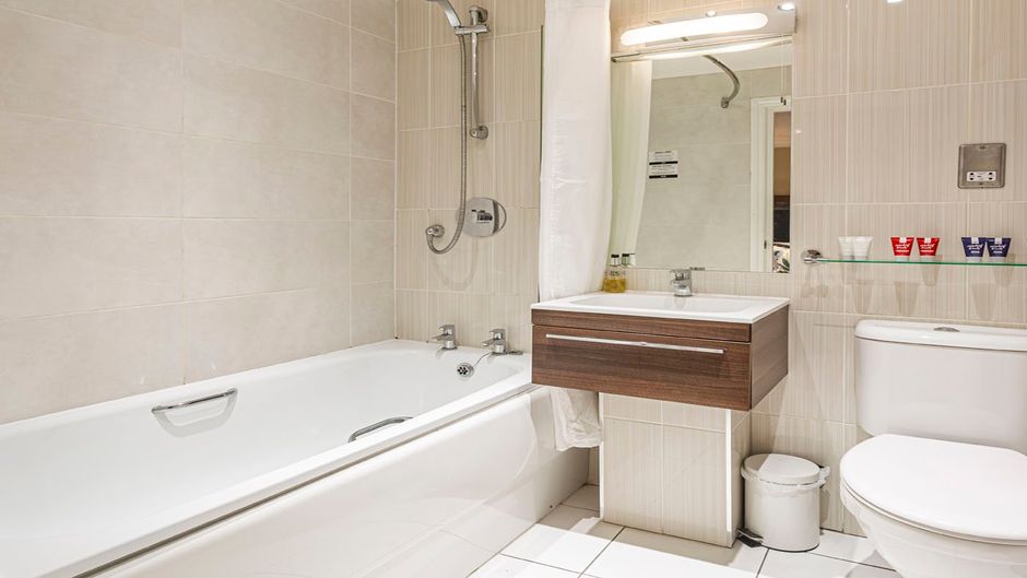 Admiral Rodney Hotel Room