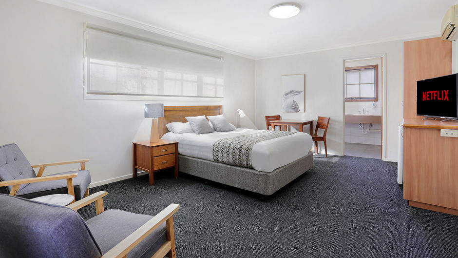 Waves Motel and Apartments Warrnambool Room