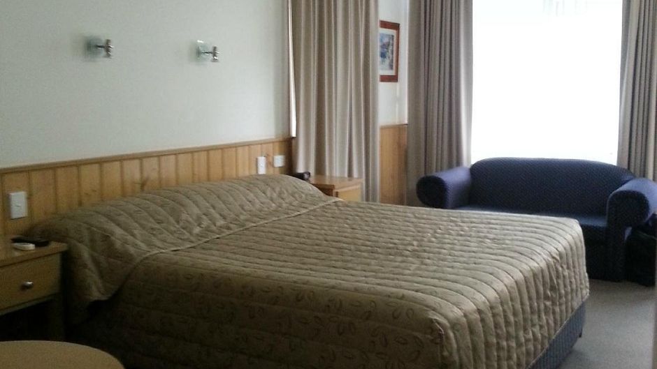 Coal Valley Motor Inn Room