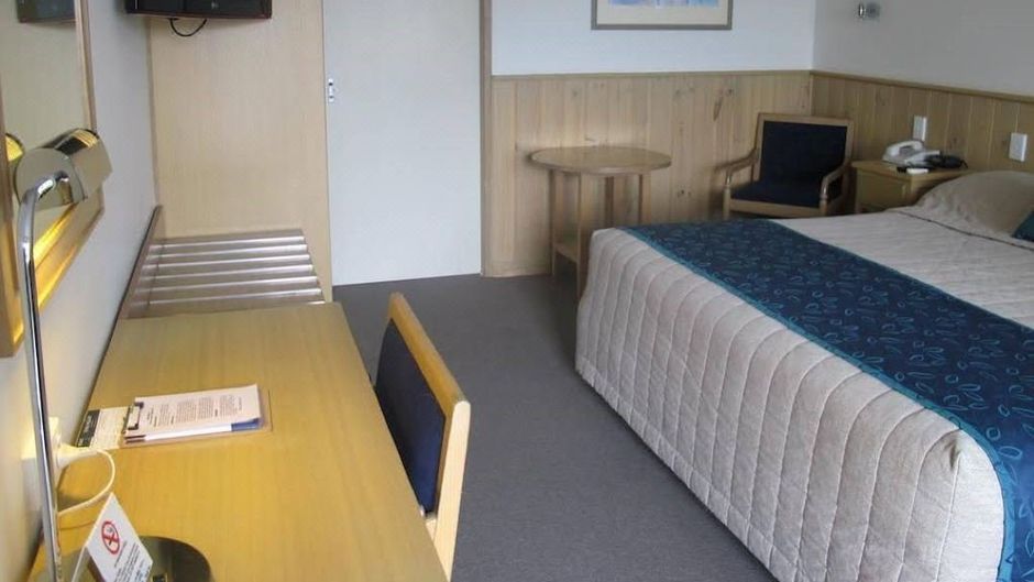 Coal Valley Motor Inn Room