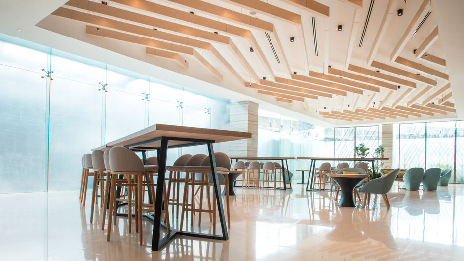 Holiday Inn Express Manila Newport City Lobby