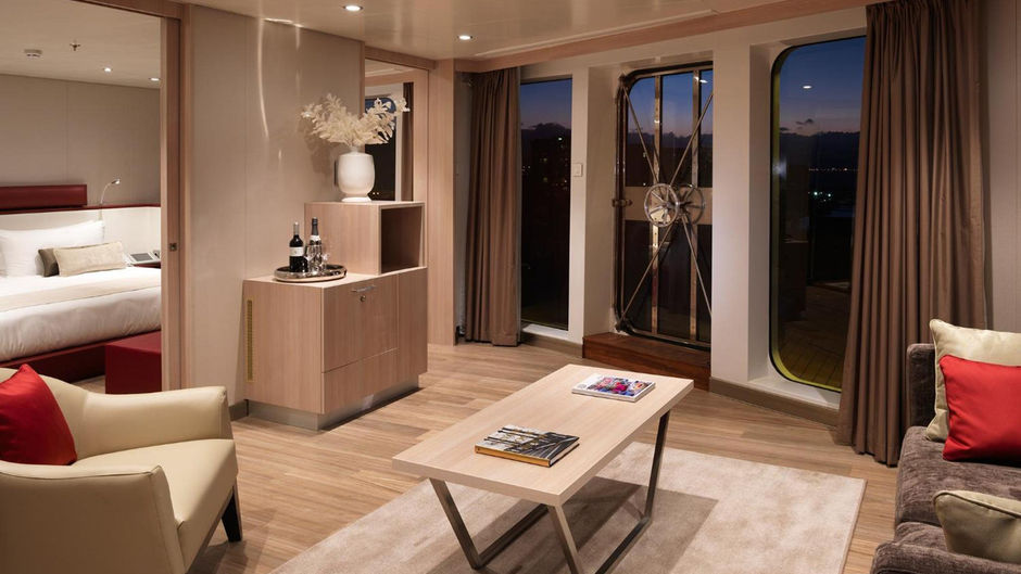 Sunborn Yacht Hotel Suite