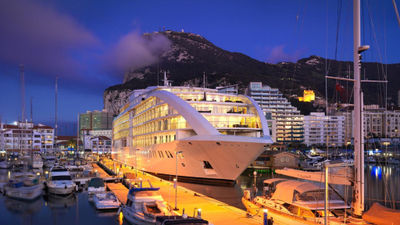 Sunborn Yacht Hotel