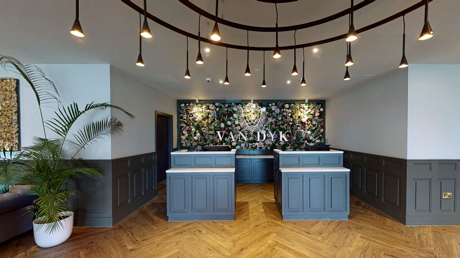 Van Dyk by Wildes Lobby