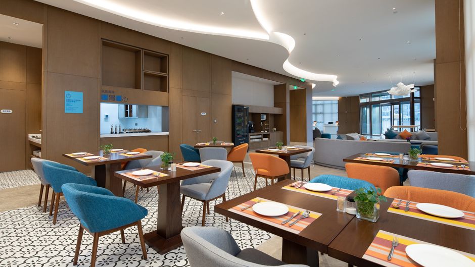 Holiday Inn Express Longquanyi North Restaurant