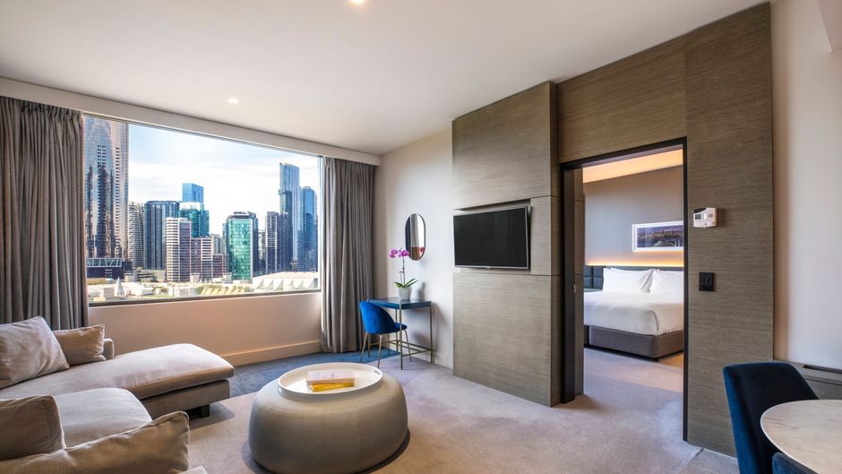 Crowne Plaza Melbourne Suite