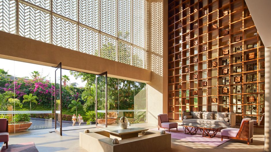 Taj Aravali Resort & Spa Lobby