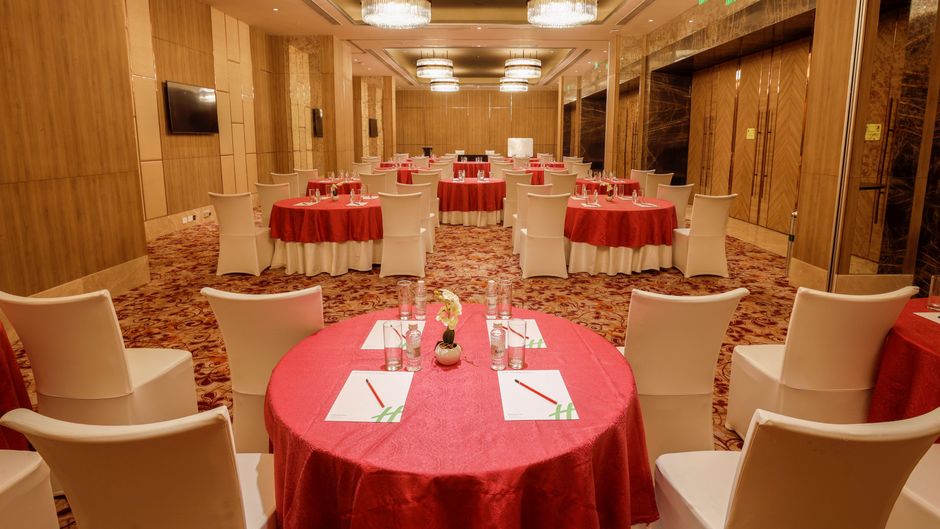 Holiday Inn Gurugram Sector 90 Ballroom