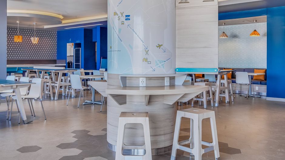 One Chihuahua Norte Lobby