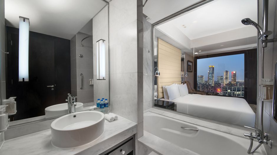 Holiday Inn Beijing Focus Square Room
