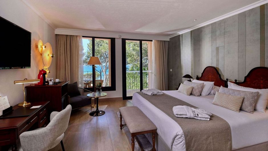 Secrets Mallorca Villamil Resort & Spa Room