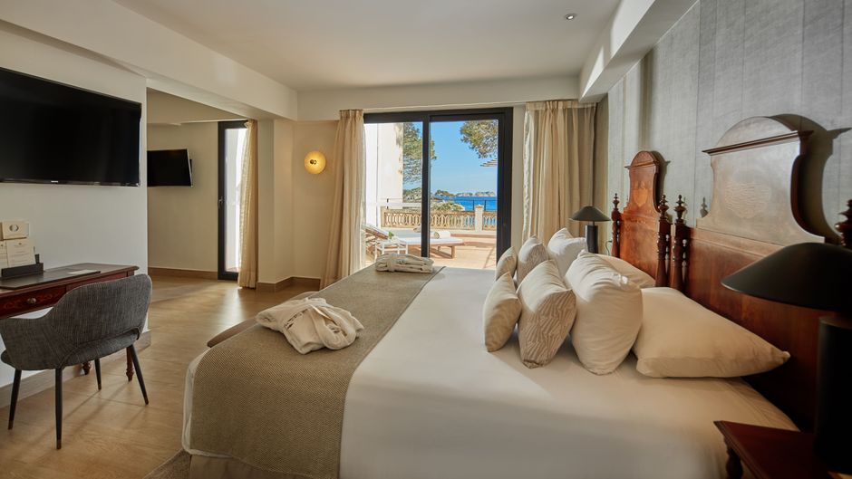 Secrets Mallorca Villamil Resort & Spa Room