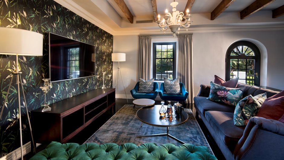 The Manor House Suite