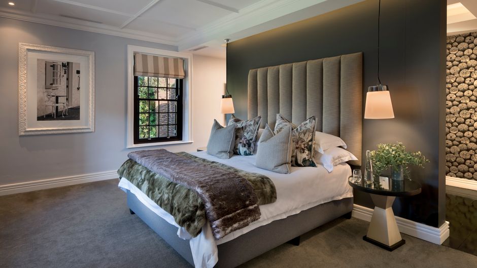 The Manor House Suite