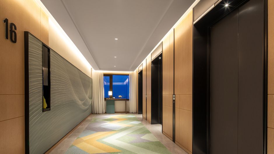 Holiday Inn High Tech Zone Lobby