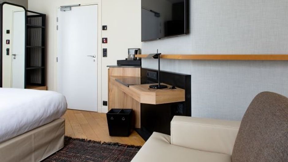 Maison Mere Room