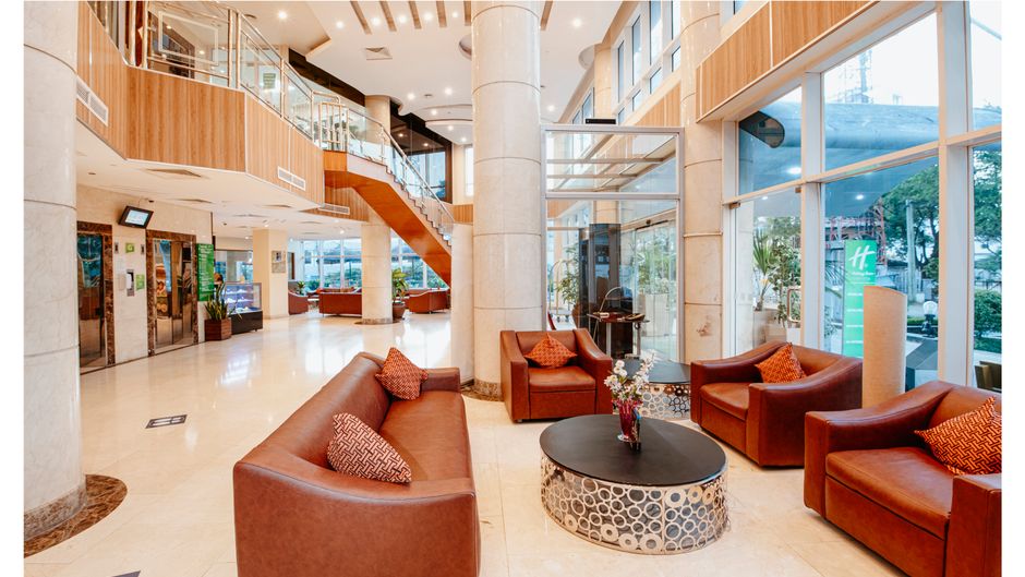 Holiday Inn Dar Es Salaam Lobby