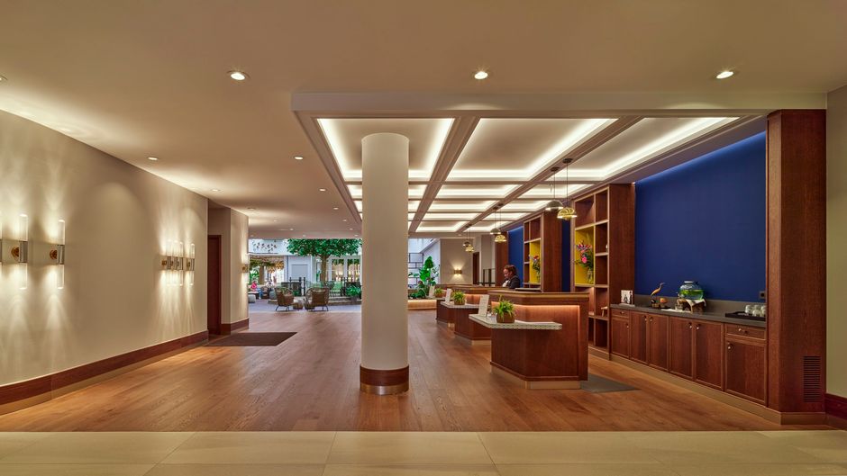 voco The Hague Lobby