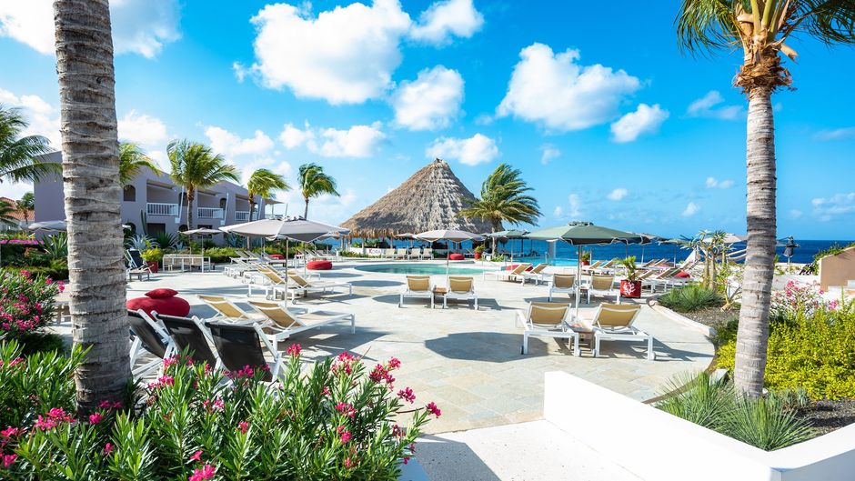 Oasis Coral Estate Beach Resort Exterior