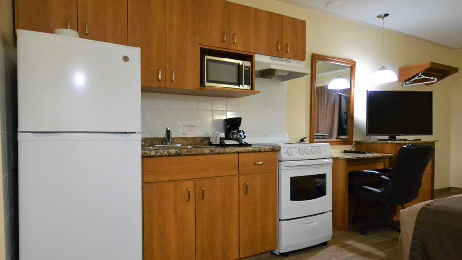 Newmarket Inn Room
