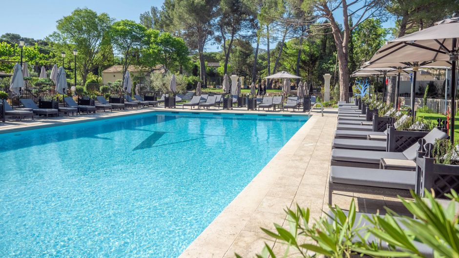 Le Vallon de Valrugues and Spa Pool