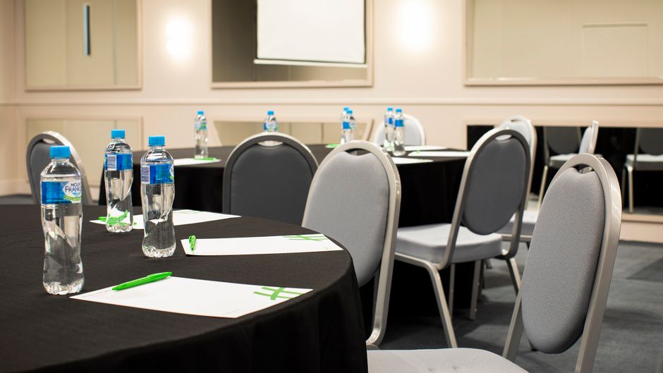 Holiday Inn Werribee Meeting